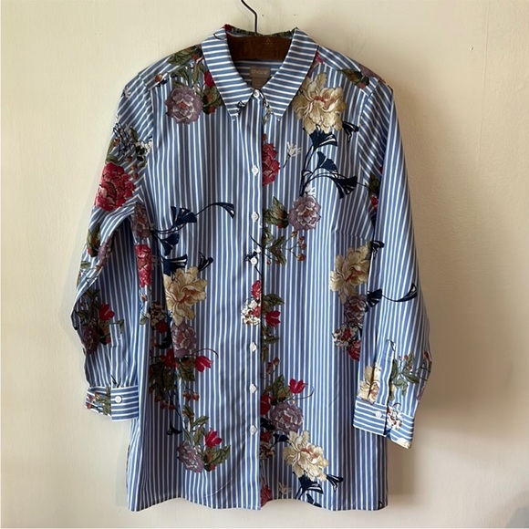 Chico's Tops - Chico's No Iron button down shirt with striped and floral